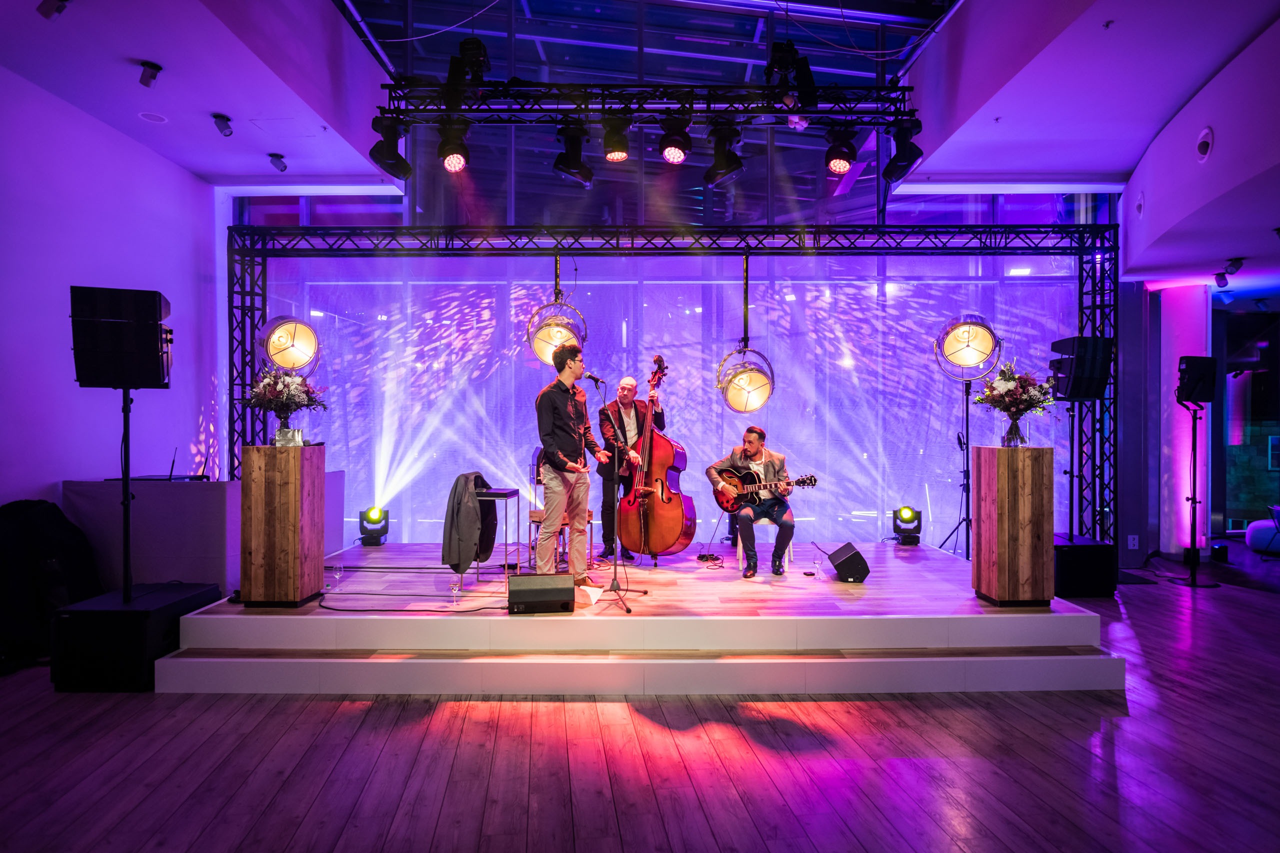 Bühnengestaltung für eine individuelle Veranstaltungsidee bei Soundlight